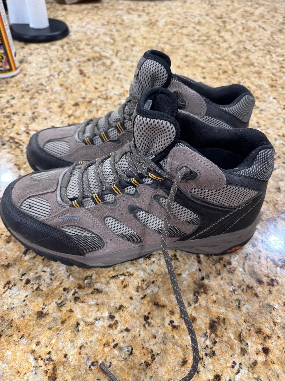 HiTec men’s hiking shoes